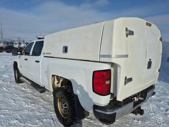 2019 Chevrolet Silverado 2500HD - Photo 3