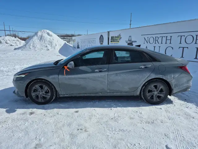 2022 Hyundai ELANTRA Hybrid - Photo 2