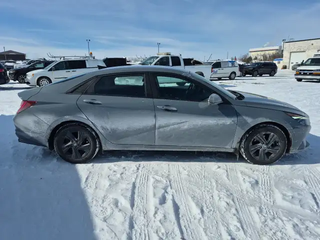 2022 Hyundai ELANTRA Hybrid - Photo 6