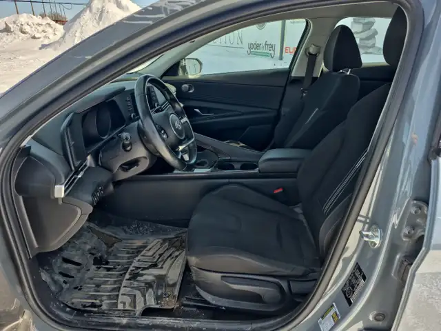 2022 Hyundai ELANTRA Hybrid - Photo 13