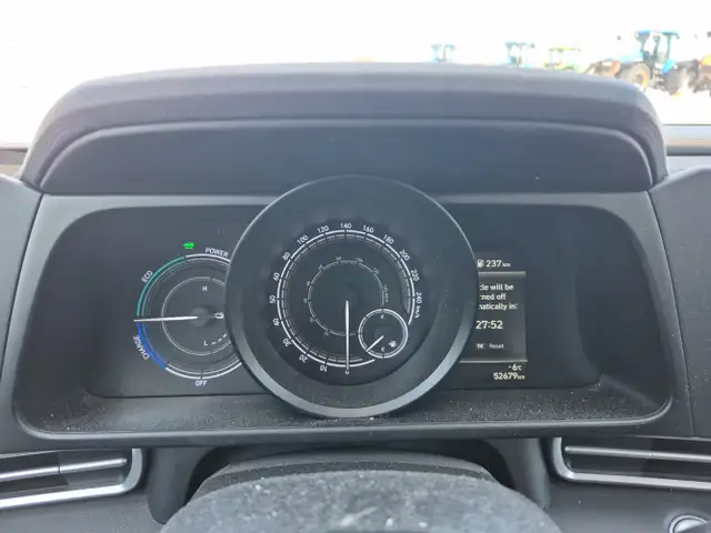 2022 Hyundai ELANTRA Hybrid - Photo 14