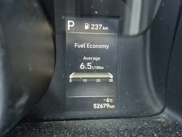 2022 Hyundai ELANTRA Hybrid - Photo 15