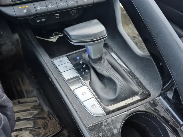 2022 Hyundai ELANTRA Hybrid - Photo 17