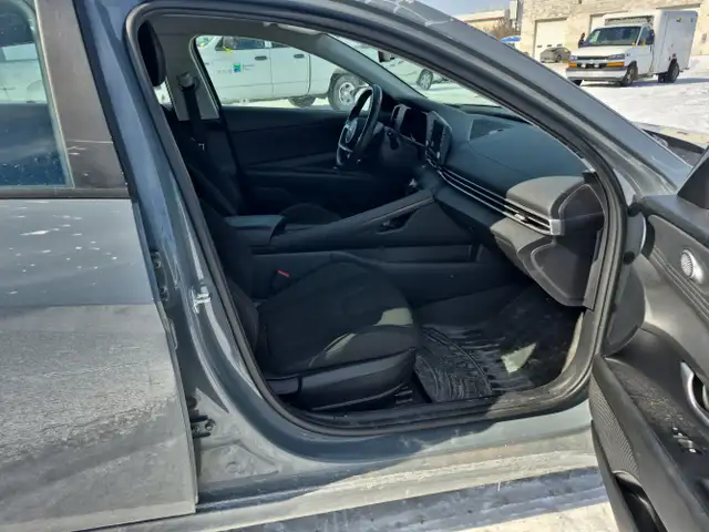 2022 Hyundai ELANTRA Hybrid - Photo 26