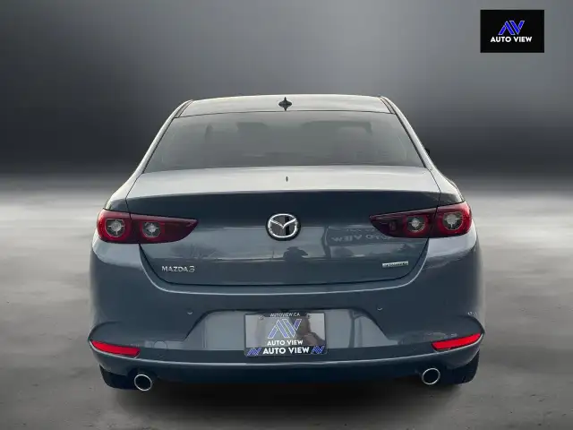 2023 Mazda MAZDA3 GT Auto FWD ONE OWNER - Photo 7