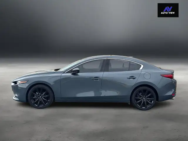 2023 Mazda MAZDA3 GT Auto FWD ONE OWNER - Photo 9