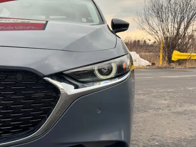 2023 Mazda MAZDA3 GT Auto FWD ONE OWNER - Photo 13