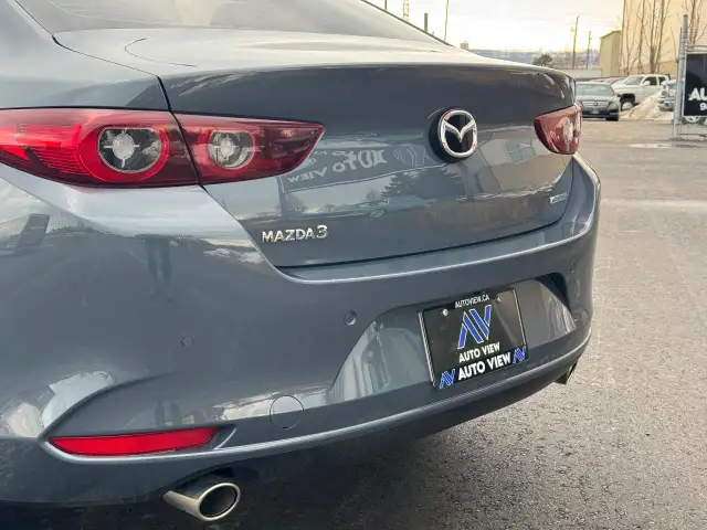 2023 Mazda MAZDA3 GT Auto FWD ONE OWNER - Photo 15