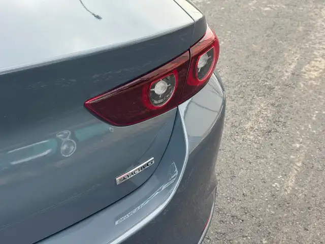 2023 Mazda MAZDA3 GT Auto FWD ONE OWNER - Photo 16