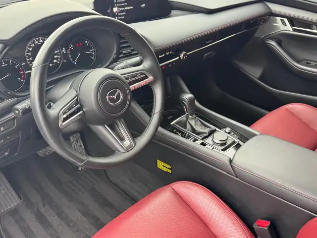 2023 Mazda MAZDA3 GT Auto FWD ONE OWNER - Photo 19
