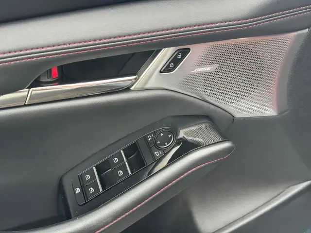 2023 Mazda MAZDA3 GT Auto FWD ONE OWNER - Photo 28