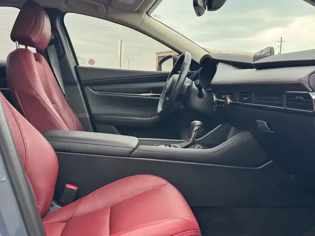 2023 Mazda MAZDA3 GT Auto FWD ONE OWNER - Photo 33