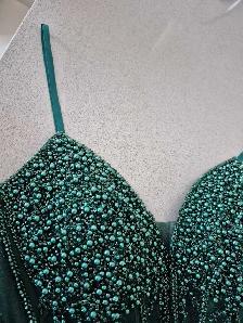 Couturière pour vos réparations, alterations