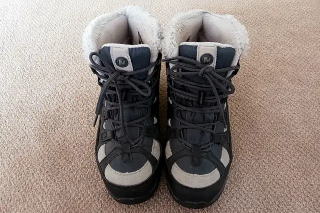 Women's Merrel Boots