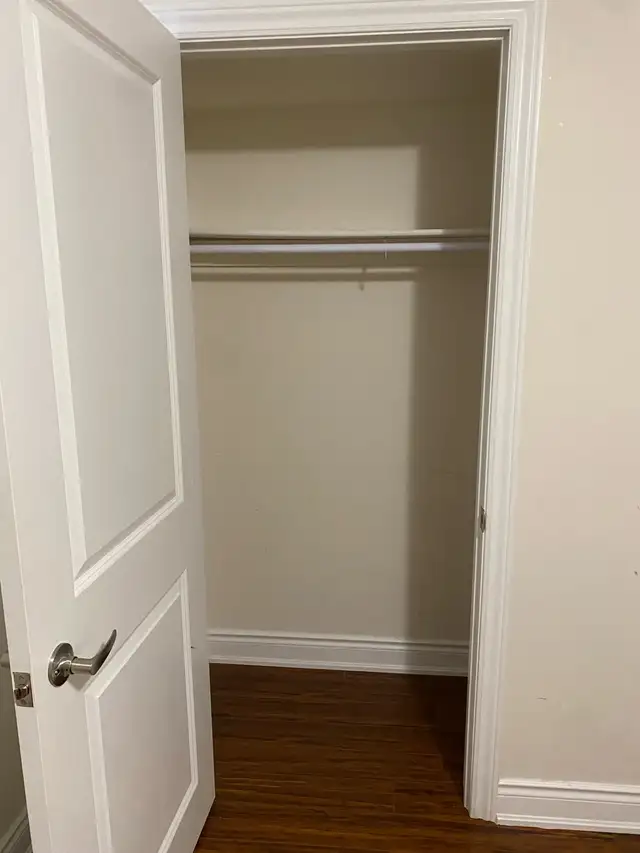 Basement room for rent - Photo 4