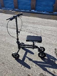 Knee Scooter - Excellent Condition - FREE Delivery