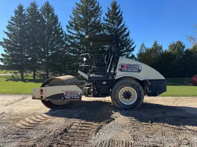 66' ROLLER PACKER FOR RENT