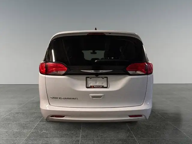 2022 Chrysler Grand Caravan SXT - Photo 5