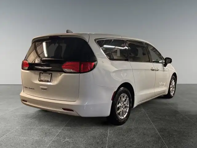 2022 Chrysler Grand Caravan SXT - Photo 7