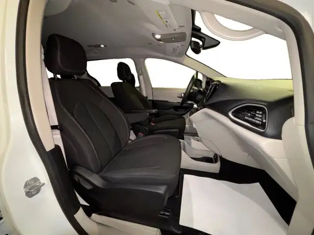 2022 Chrysler Grand Caravan SXT - Photo 16
