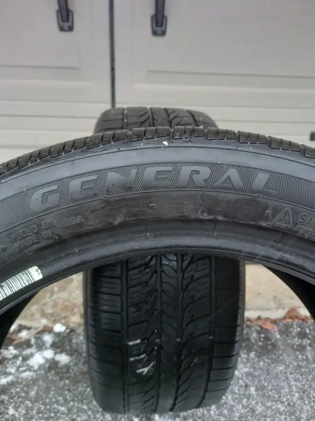 2 tires GENERAL 235/45/R18 all season. - Photo 2
