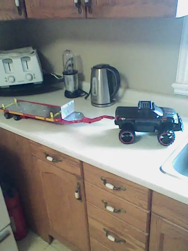 RC truck and trailer - Photo 4