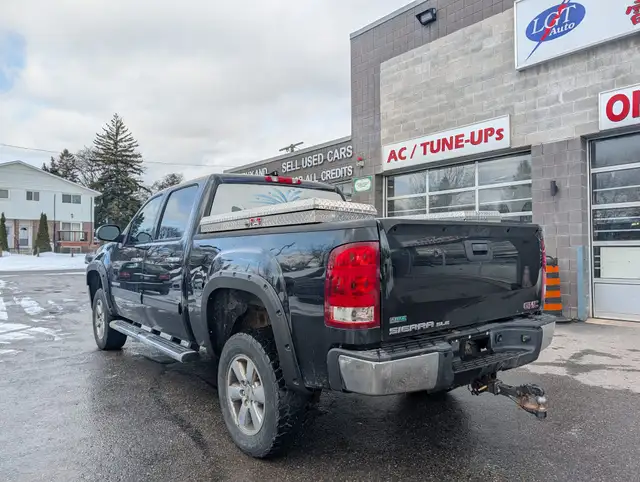 2011 GMC Sierra 1500 SLE • Well Maintained - Photo 5
