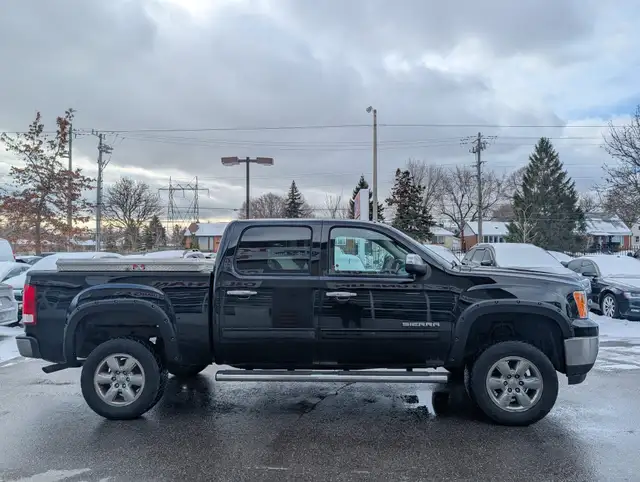 2011 GMC Sierra 1500 SLE • Well Maintained - Photo 8