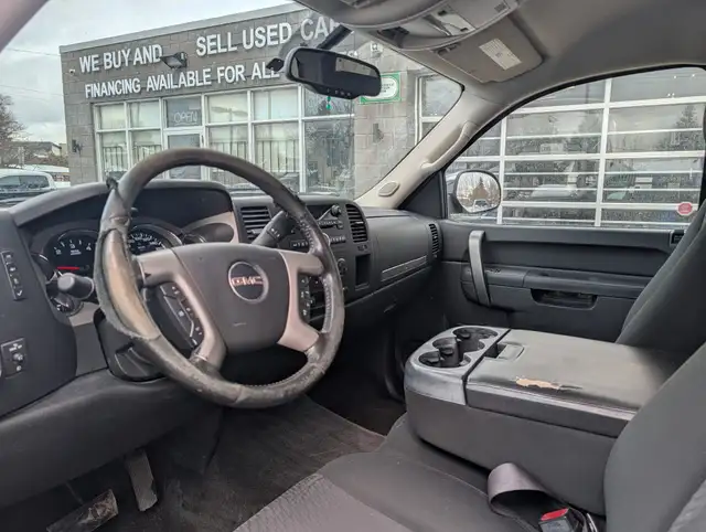 2011 GMC Sierra 1500 SLE • Well Maintained - Photo 9