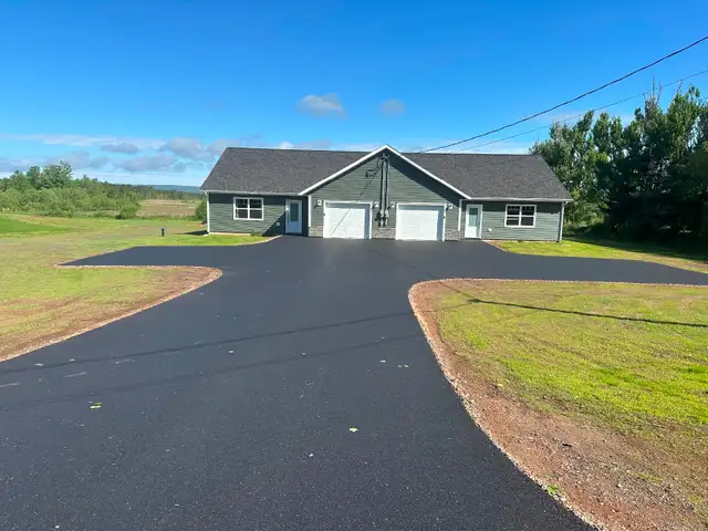 Modern 3 Bedroom 2 bath semi detached home near Greenwood NS