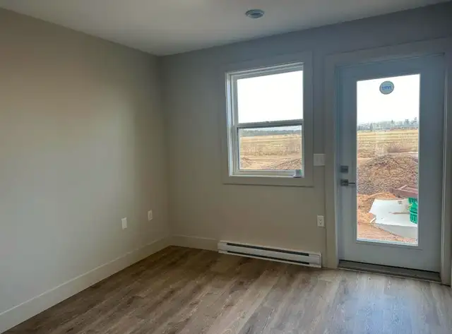 Modern 3 Bedroom 2 bath semi detached home near Greenwood NS - Photo 6