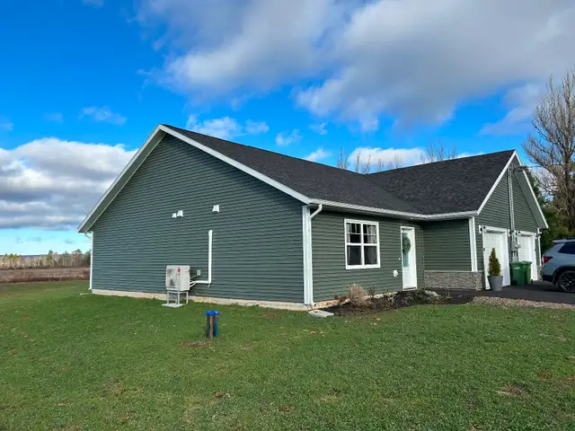 Modern 3 Bedroom 2 bath semi detached home near Greenwood NS - Photo 8