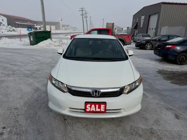 2012 Honda Civic Sdn LX Brand New Safety Private Sale only139km - Photo 3