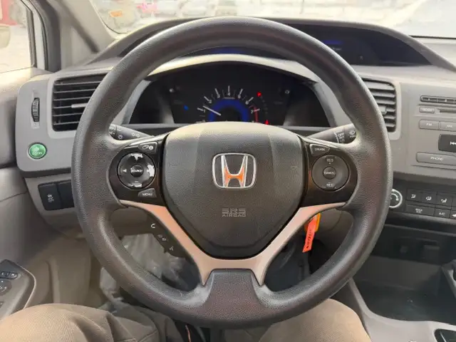 2012 Honda Civic Sdn LX Brand New Safety Private Sale only139km - Photo 9