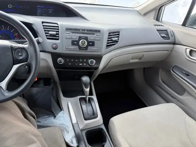 2012 Honda Civic Sdn LX Brand New Safety Private Sale only139km - Photo 11