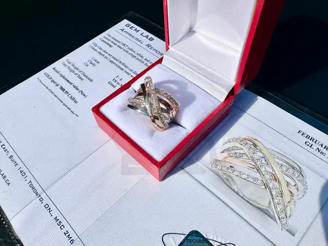 #773 - 10kt Tri Colour Gold, 1.00 Carat Diamond Ring, Size 7 1/2