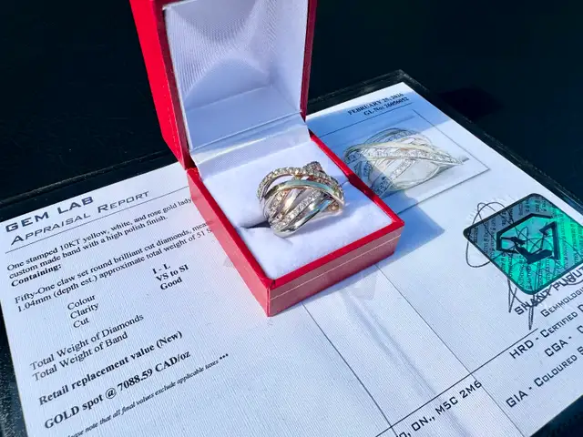 #773 - 10kt Tri Colour Gold, 1.00 Carat Diamond Ring, Size 7 1/2 - Photo 3