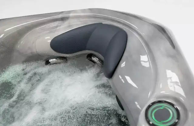 3 Seat Therapy Hot Tub - Photo 6