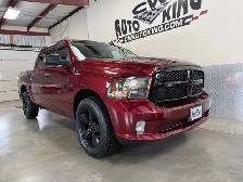 2020 Ram 1500 Classic Express 1500 / 4x4 / Crew Cab / Hemi - Photo 2