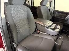 2020 Ram 1500 Classic Express 1500 / 4x4 / Crew Cab / Hemi - Photo 10