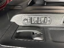 2020 Ram 1500 Classic Express 1500 / 4x4 / Crew Cab / Hemi - Photo 13