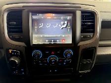 2020 Ram 1500 Classic Express 1500 / 4x4 / Crew Cab / Hemi - Photo 15