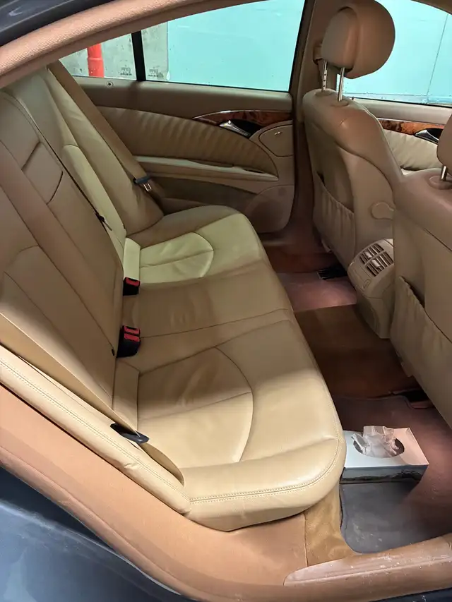 MERCEDES BENZ E350 SEDAN 4 MATIC - Photo 9