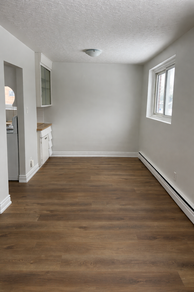 Renovated 2 Bedroom Apartment For Rent - 180 Nipigon St., Oshawa - Photo 4