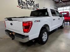 2021 Ford F 150 XLT / 4x4 / Crew Cab / 1 Owner / Local - Photo 3