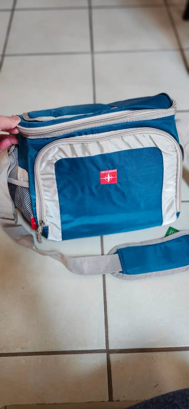 Brand NEW Terra Gear 24 can cooler bag/lunch bag - Photo 8