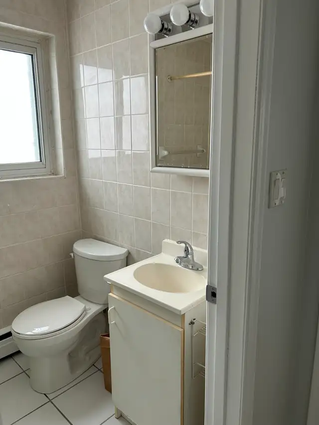 RENOVATED 2 BEDROOM APARTMENT – 180 NIPIGON ST, OSHAWA - Photo 7