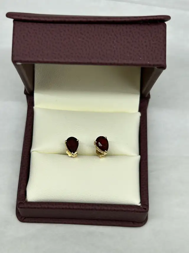 GARNET COLLECTION - Photo 3