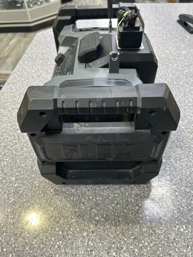 Flex FX5351 24V Jobsite radio - Photo 3