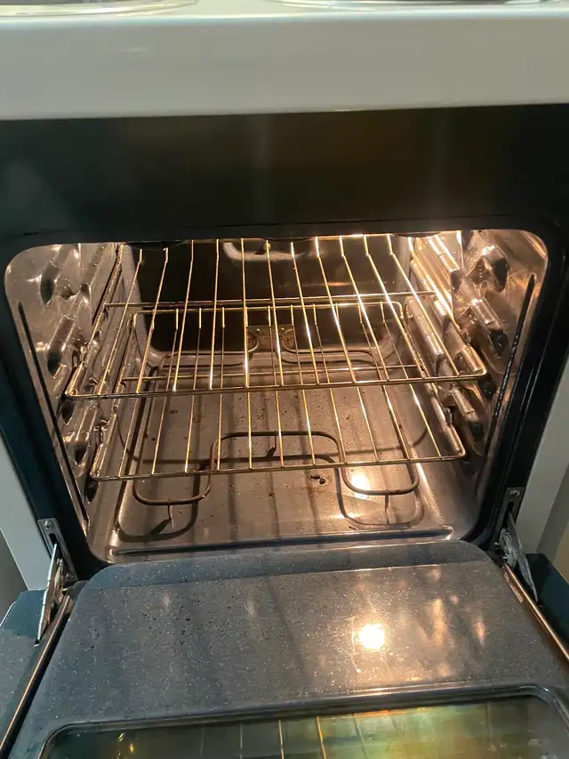 Poêle, réfrigérateur et mini-laveuse à vendre. Pas chers. - Photo 9